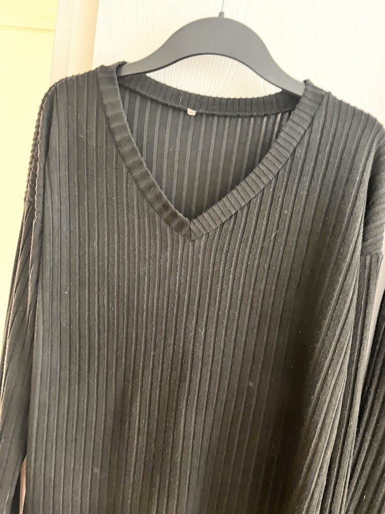 Black ribbed style coord size large will fit 10-12