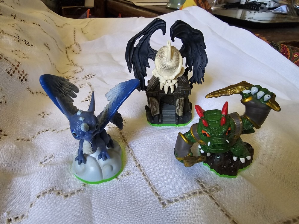 Skylander 3 Piece Lot 2011