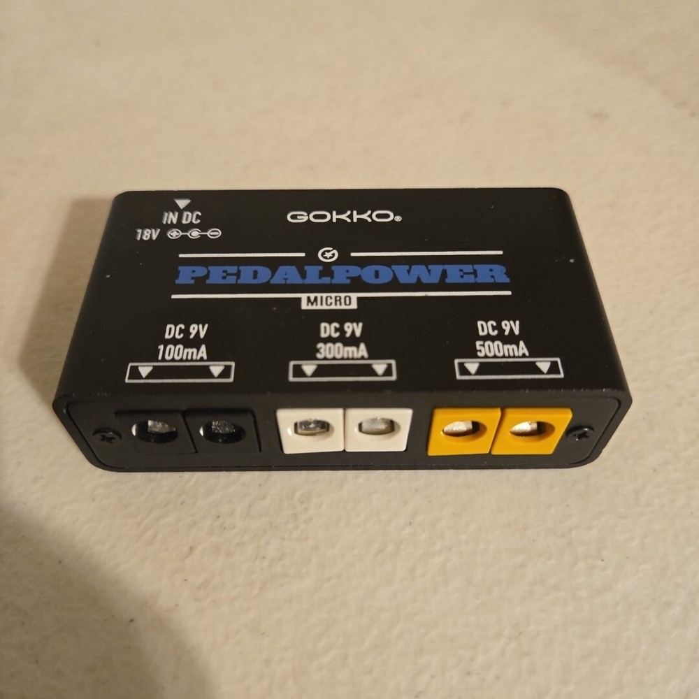 Mini Pedal Power Supply with 6 Outputs (GK-37)