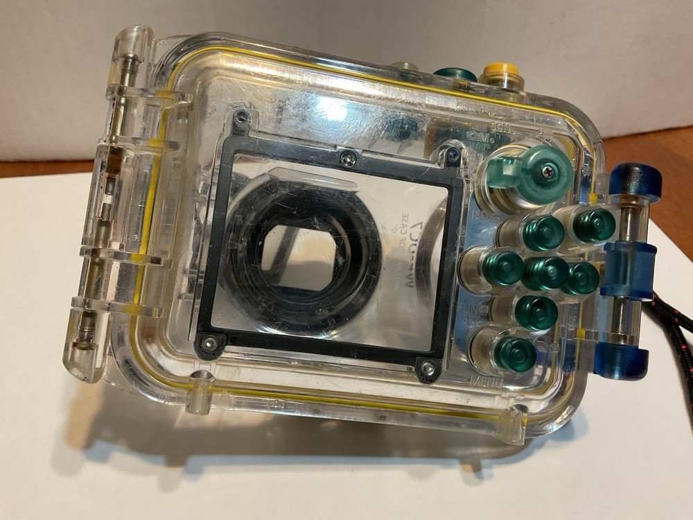 CANON WP-DC7 Waterproof Case For PowerShot SD900 Digital Camera Used