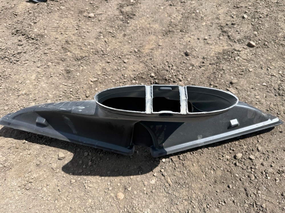 PETERBILT CAB WINDSHIELD AIR DUCT S66 6021