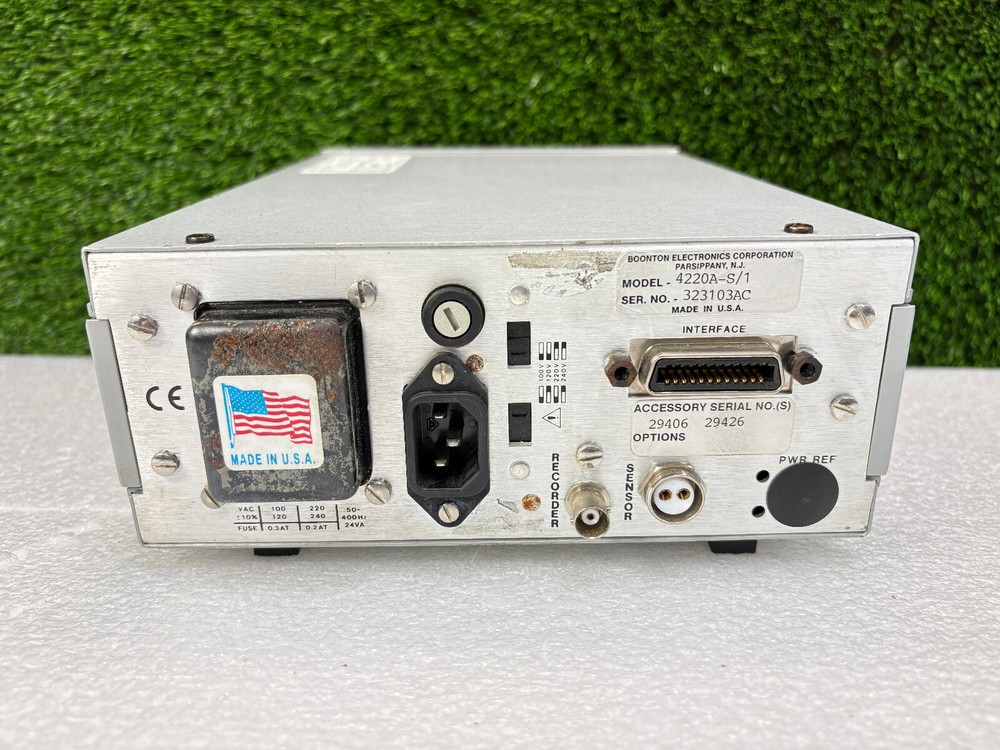 Pre Owned | Boonton Electronics 4220A RF Power Meter - White w/ Power Cord