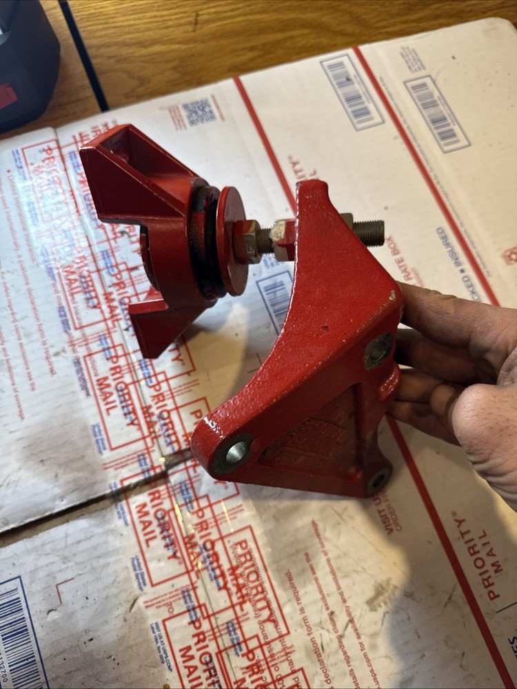 2019 Volvo Penta 6.2 engine mount 22012960