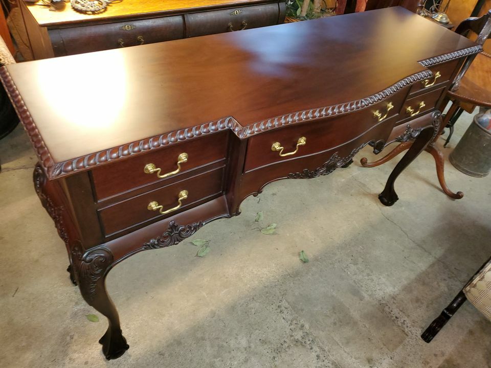 Hancock Mahogany Dining Server / Console Table - Carved Details - Elegant!
