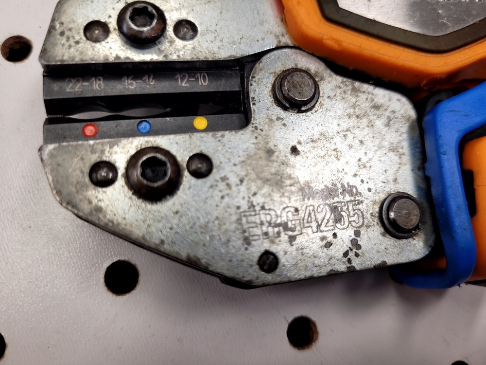 ERG 4255 STAKON Thomas & Betts crimper