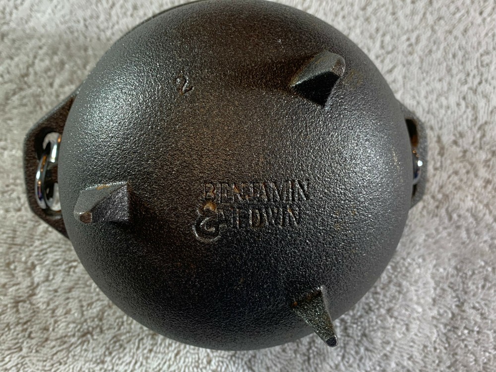 Miniature Benjamin & Medwin Cast Iron #2 Cauldron Kettle Pot w/ Handle Neat!