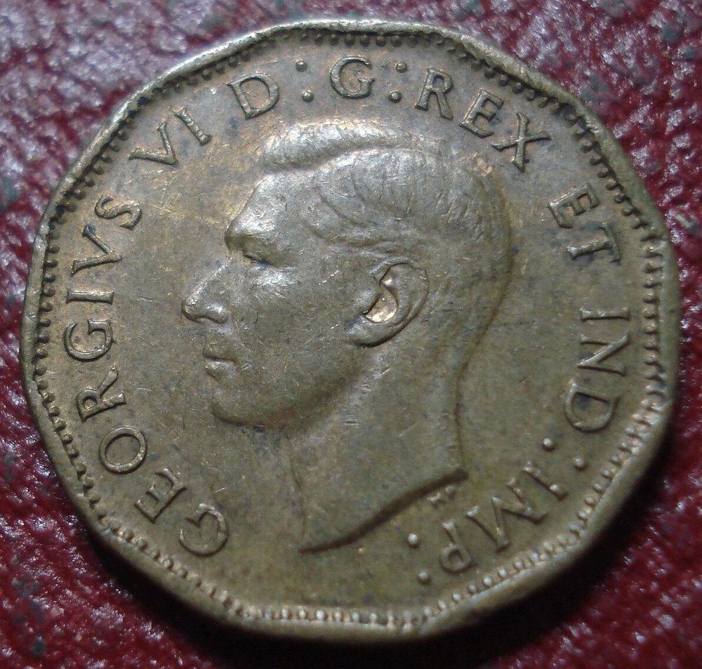 1943 CANADA 5 CENTS IN EF CONDITION