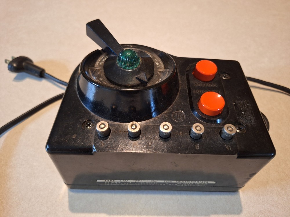 Lionel Trainmaster 125 Watt Transformer: Type LW: Powers Up: Untested