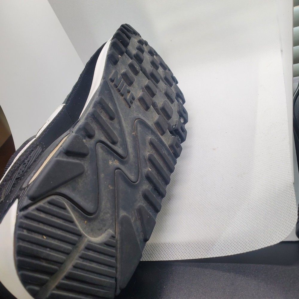 Nike Boys Black & White Air Max 90 Size 7.5
