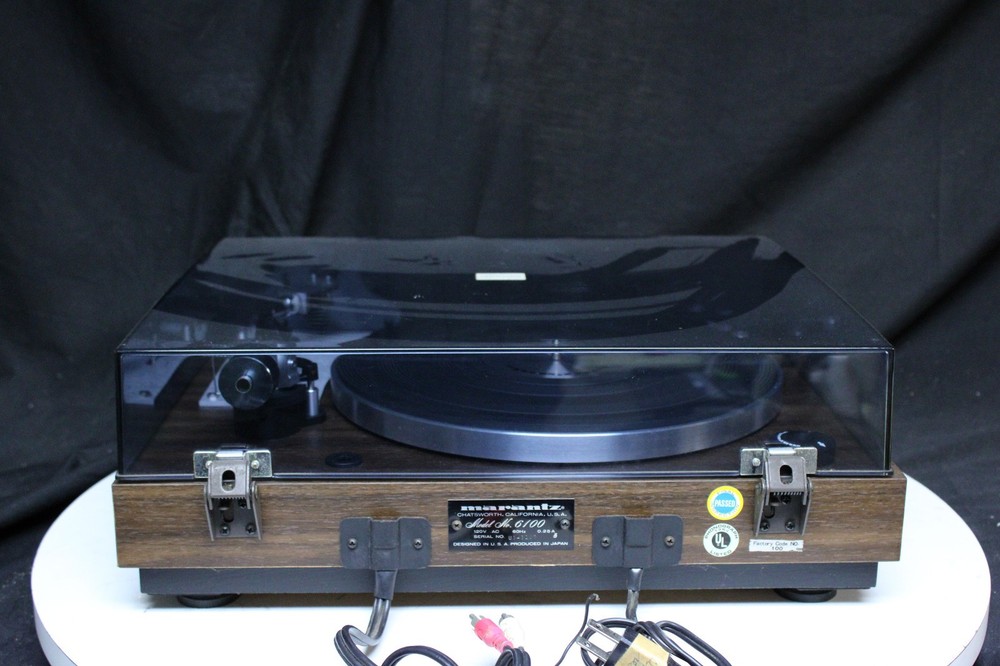 Vintage Marantz Model 6100 Belt-Drive Turntable