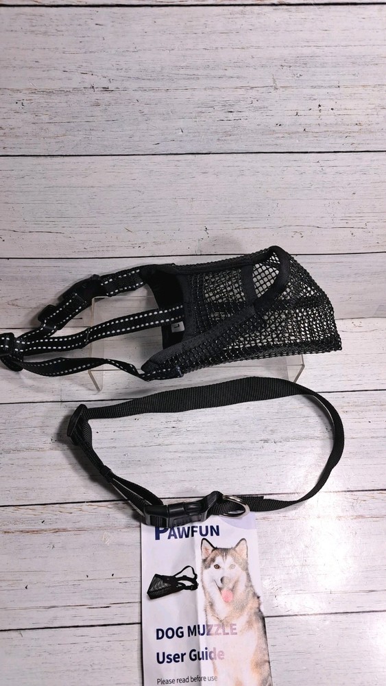 Mesh Dog Muzzle, Breathable Soft Dog Muzzle with 3 Reflective Straps Size: Large