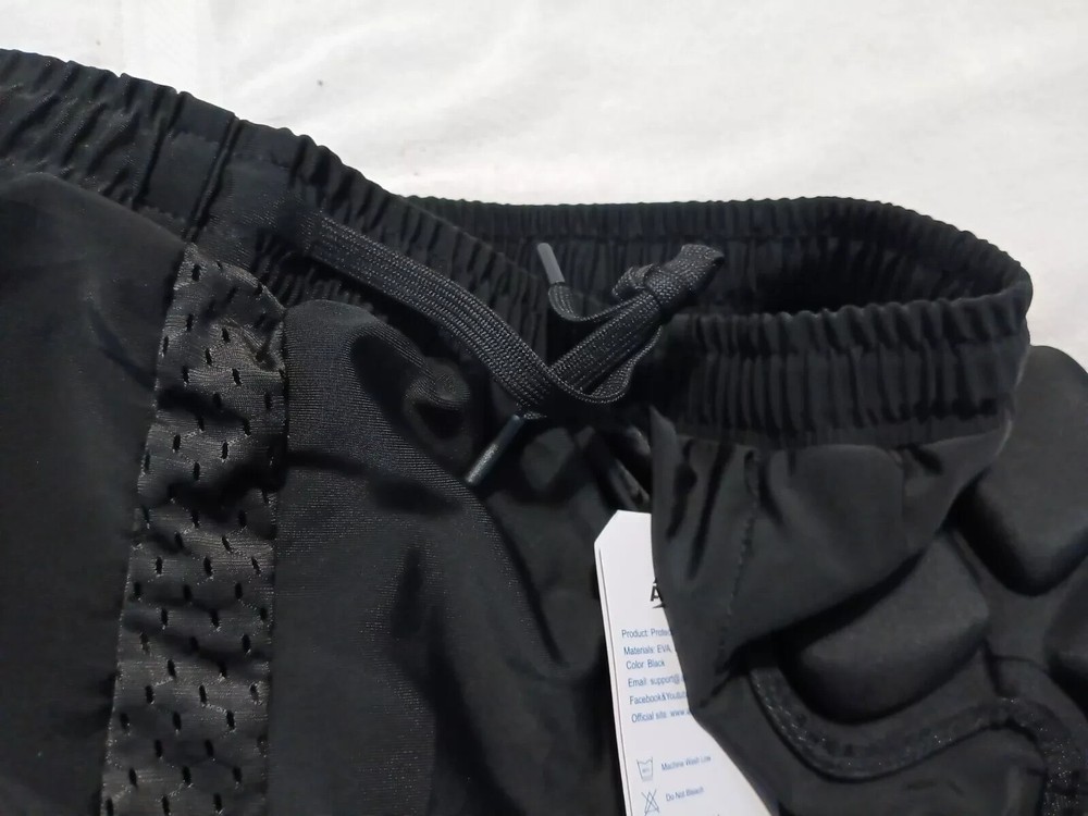 Skiing Winter Padded Shorts Size Medium Aeike New