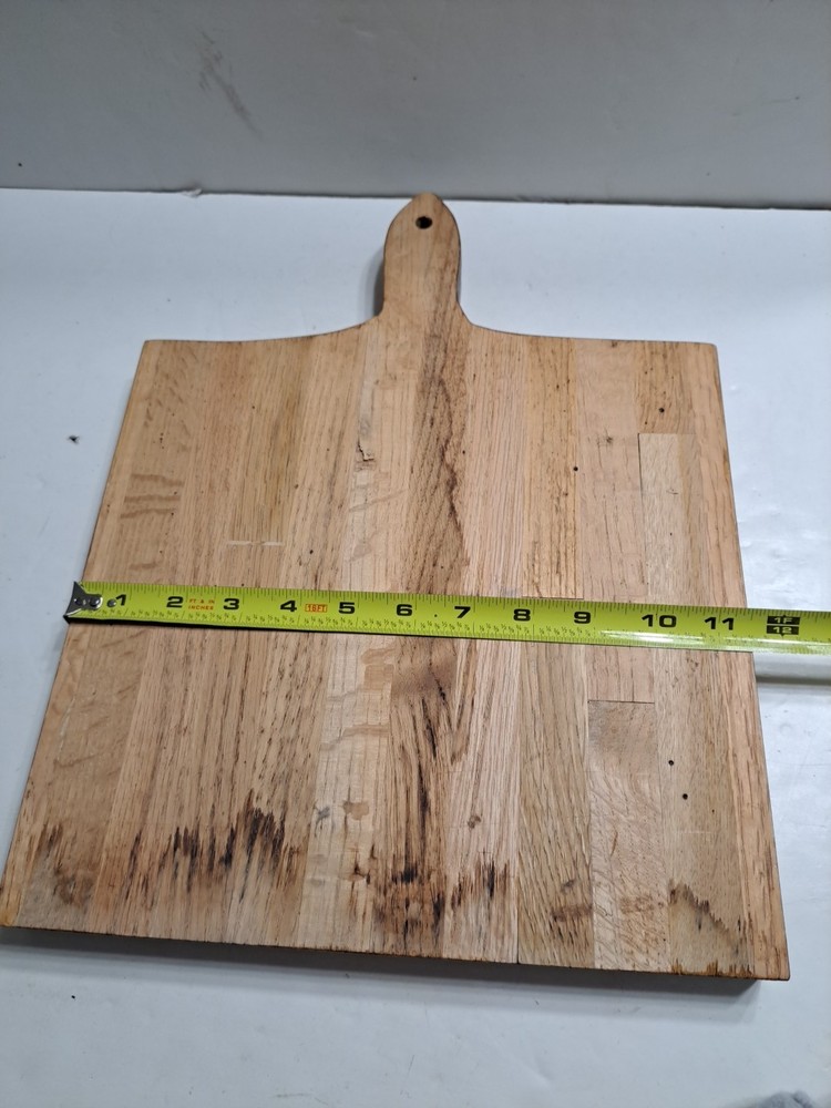 Wooden Cutting Board With Handle & Name BETHEL Engraved