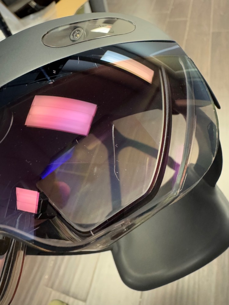 Microsoft Hololens 2 Mint!