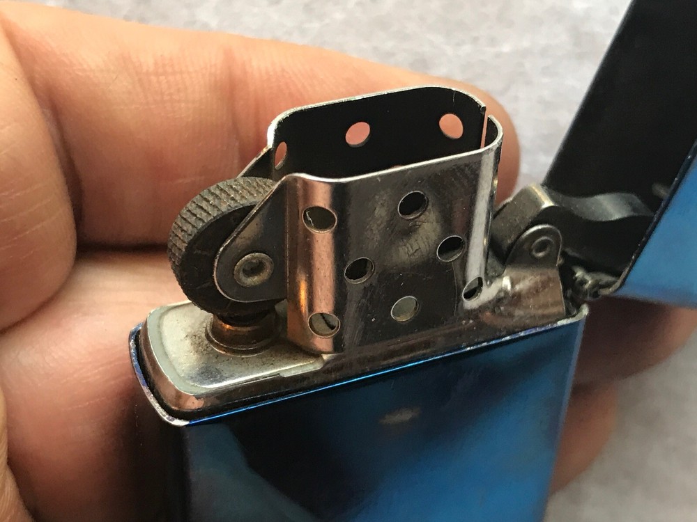 Metallic Blue Vintage ZIPPO CIGARETTE LIGHTER