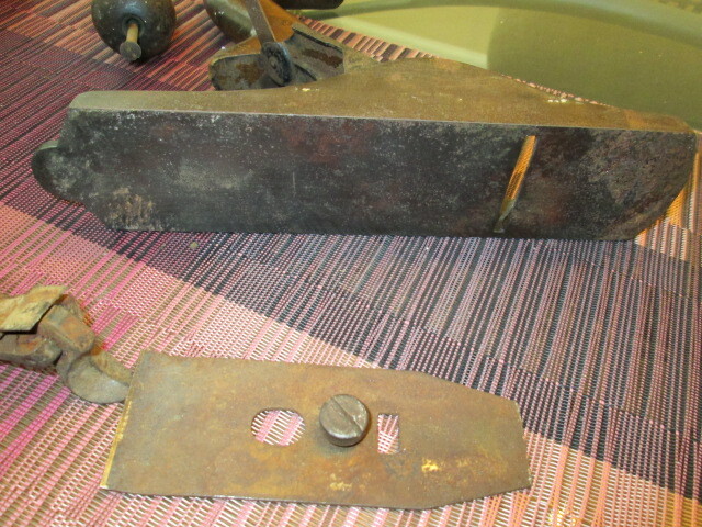 Unmarked Wood plane