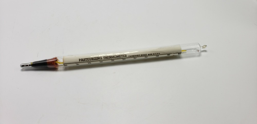 THE CREAMERY MFG. CO. Pasteurizing Thermometer Fahrenheit Scale Floating Dairy