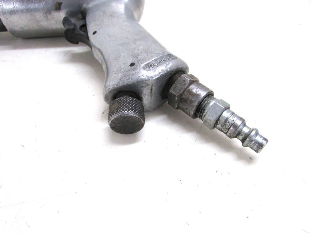 INGERSOLL RAND TOOLS HEAVY DUTY AIR CHISEL / HAMMER w/ BIT