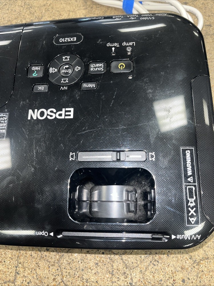 Epson EX5210 LCD Projector No Remote Tested and working