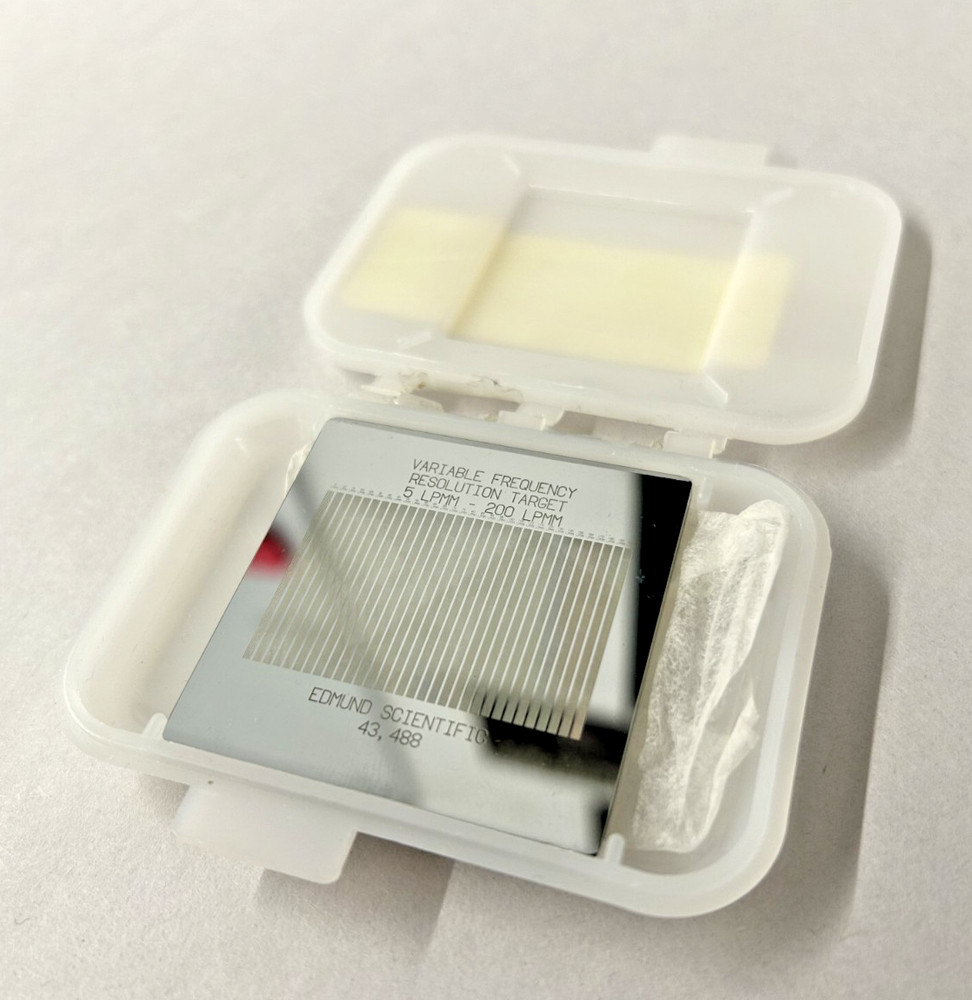 Edmunds Scientific Variable Frequency Target 5-200 lp/mm