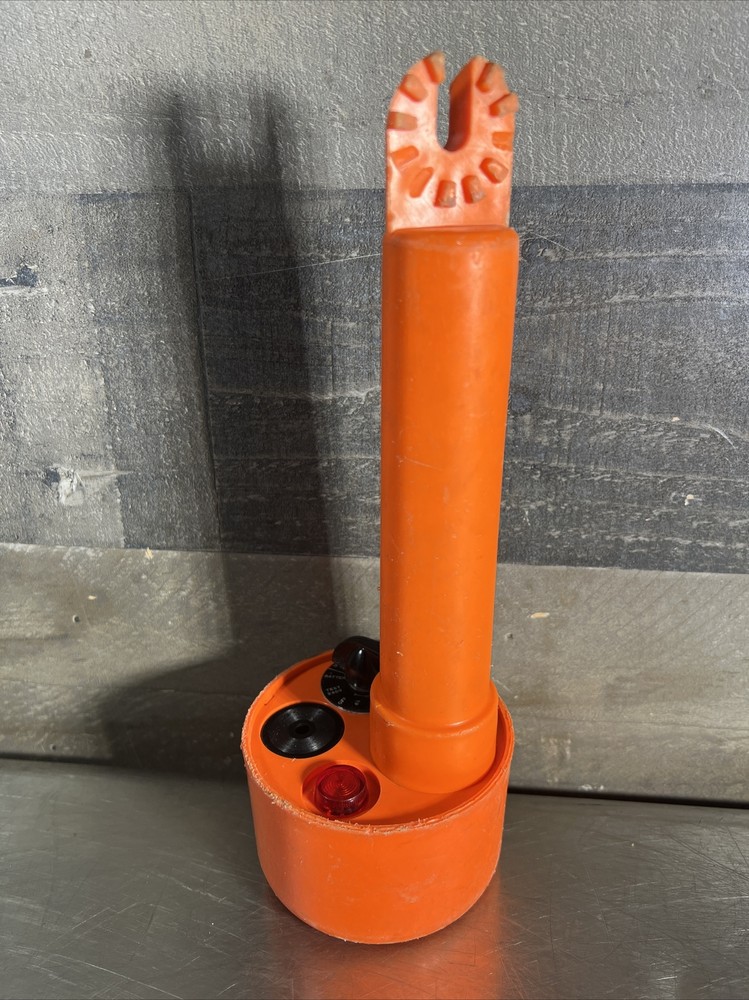 SALISBURY Audio Visual AC VOLTAGE DETECTOR. Our #11