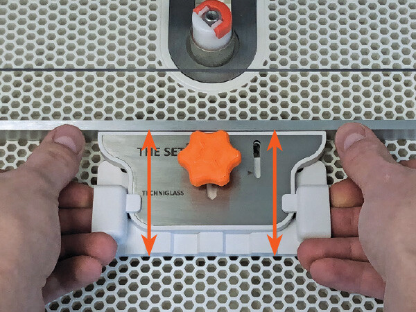 The Set - Straight Edge Guide for The Grinder 2