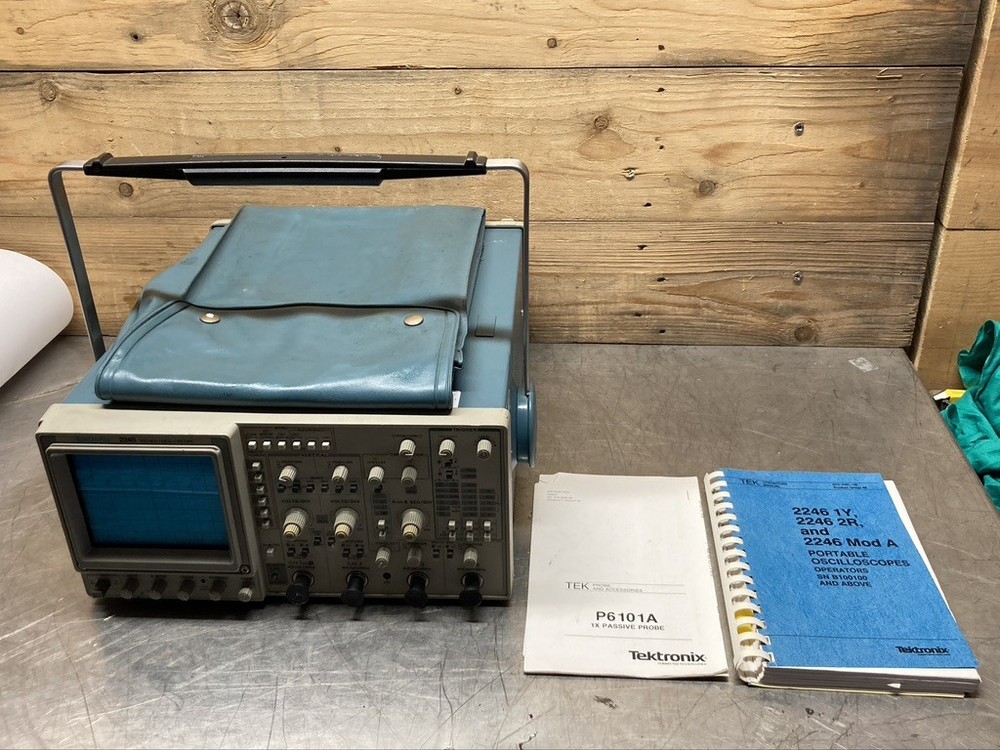 100 MHz Portable Oscilloscope 2246 Tektronix