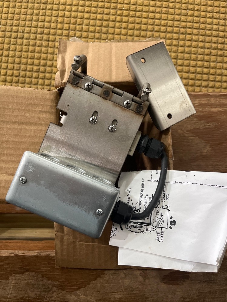 Table Limit Switch With Striker Plate Assembly For Commercial Dish Machines