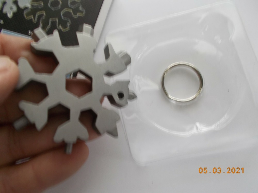 New Keyring EDC Snowflake 18-in-1 Multitool