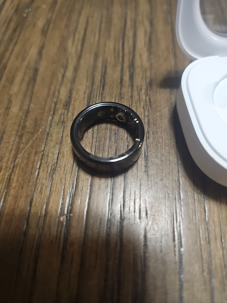 Smart Ring With Charging Case And Charger Sz 7