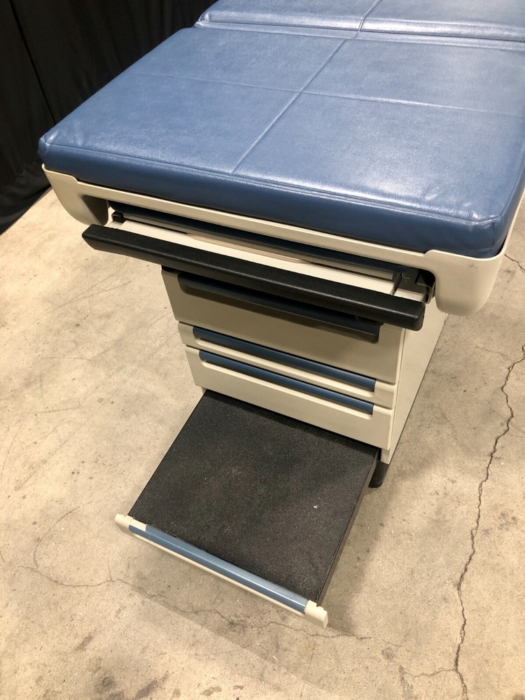 Midmark 404 Barrier Free Exam Table with step up platform