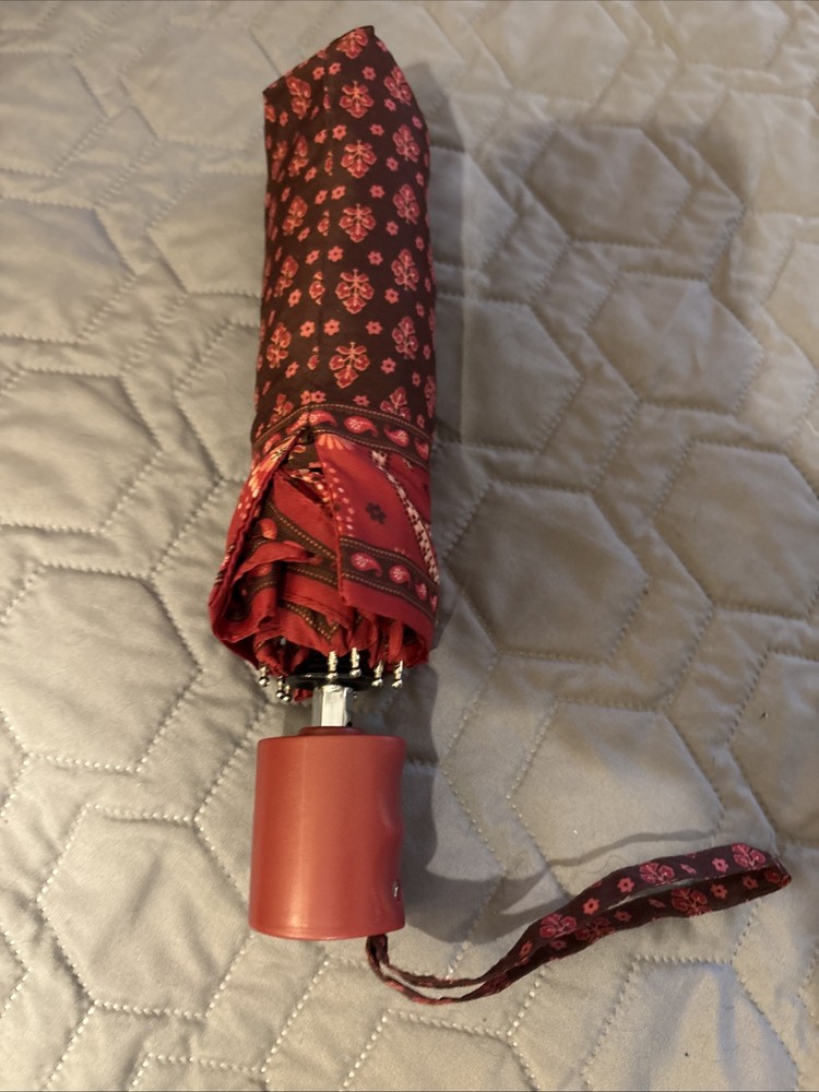 VERA BRADLEY MESA RED UMBRELLA WITH COVER RETIRED PATTERN