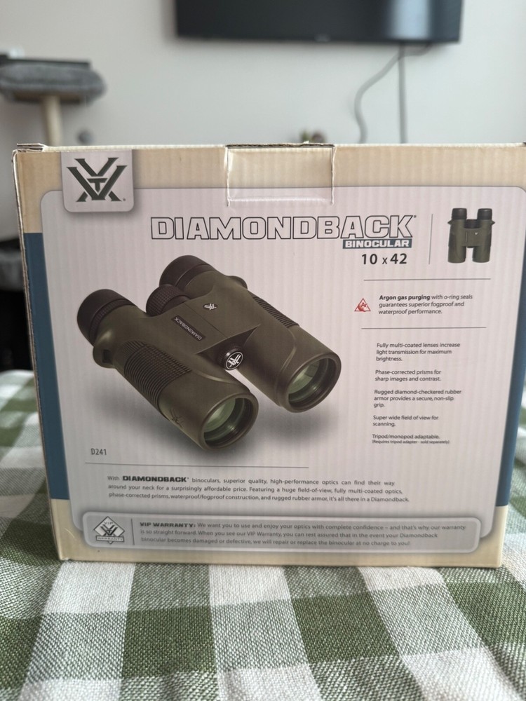 Vortex Diamondback Binoculars 10x42 green with black zip case