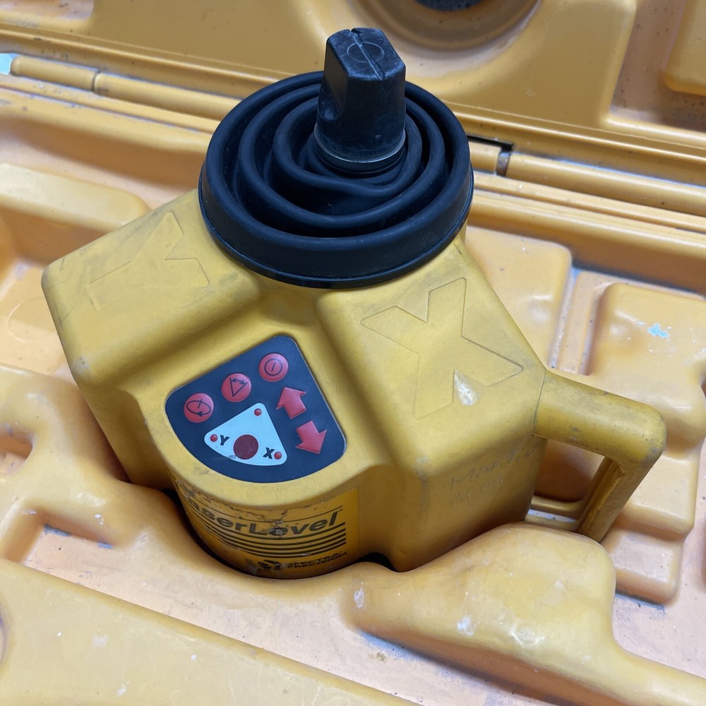 SPECTRA LASER LEVEL PRECISON WITH CASE