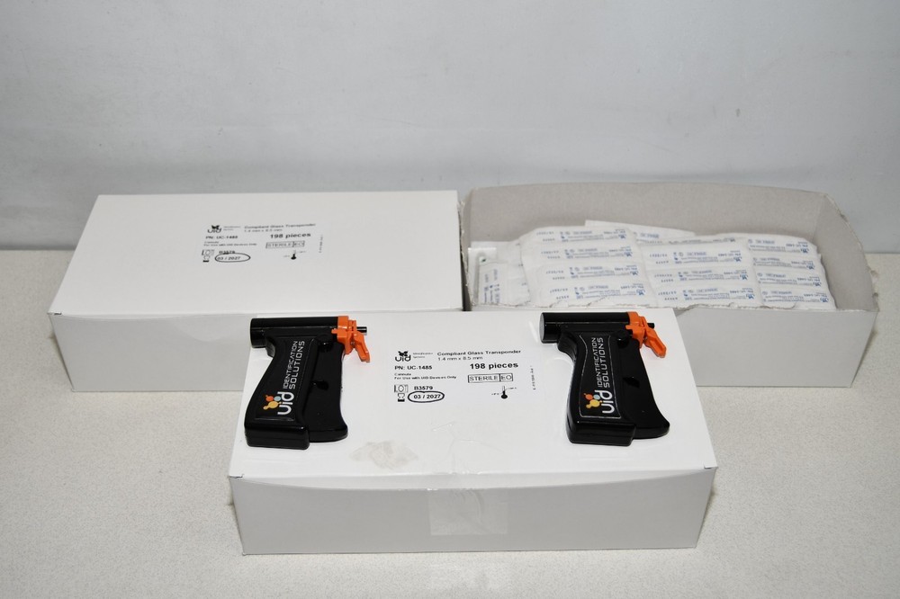 ^ Uid Identification Solutions Microchip Compliant Glass Transponder #X6384