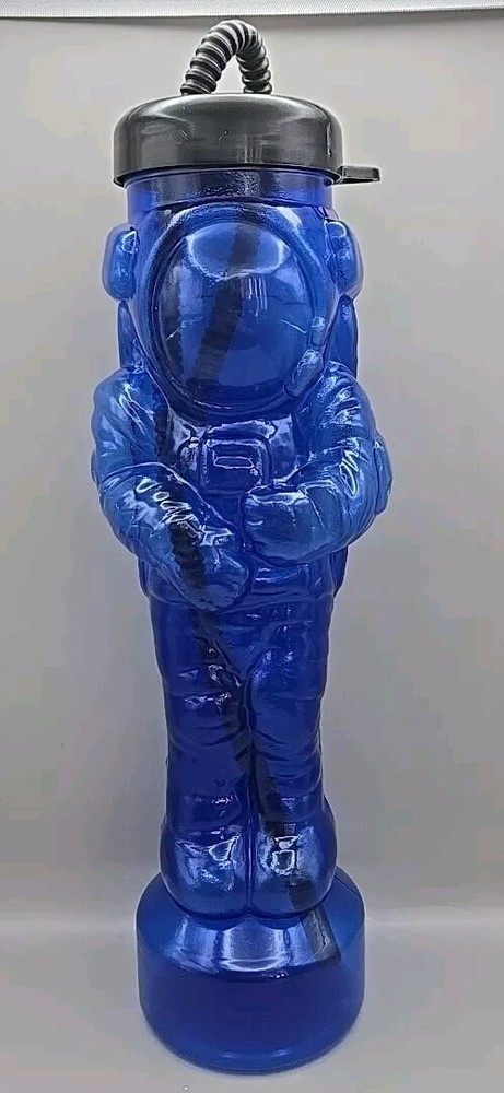Blue Plastic Astronaut Spaceman Yard Cup With Lid & Straw Made In USA