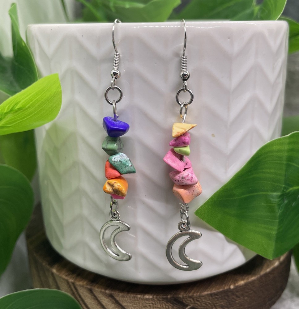 2.25” Earring Set Silver-tone Boho Stone Chips Dangle Drop New Moon B7331