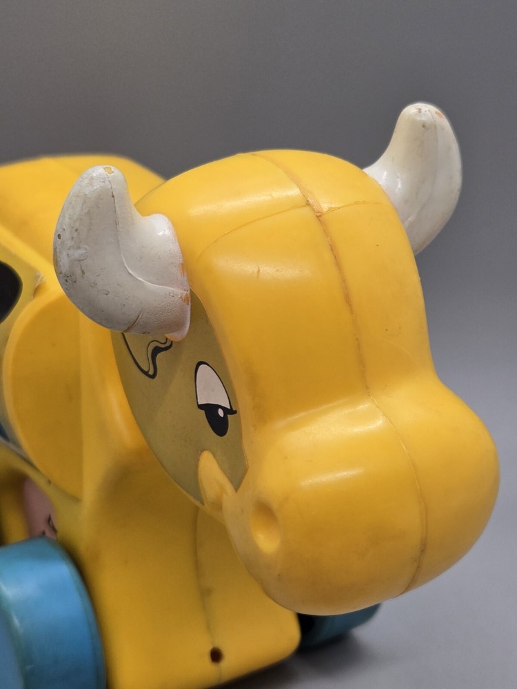 Vintage 1981 Enco Cow Pull Toy