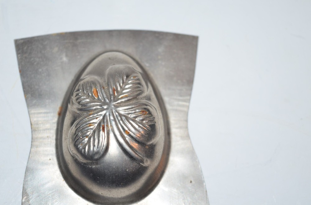 Vtg Chocolate Mold Easter Egg HALF Four Leaf Lucky Clover St. Patrick's Day