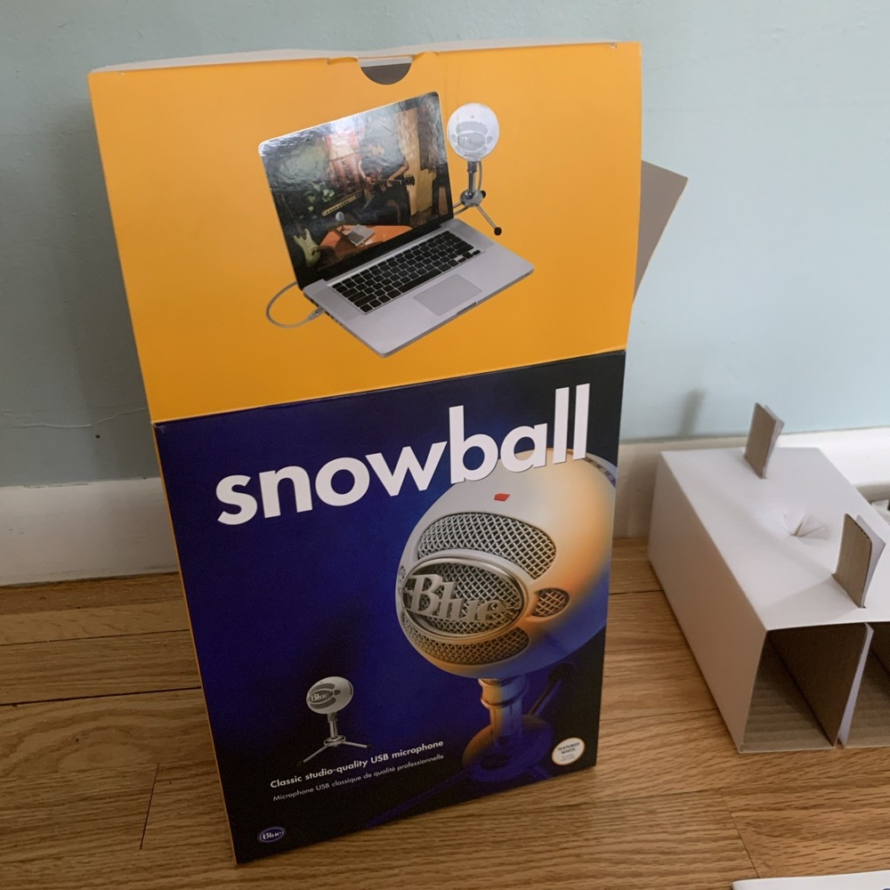 Snowball Blue USB Microphone Home Studio Textured White w/ Pop Filter Open Box