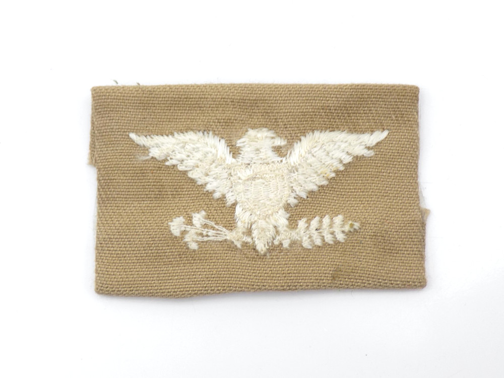 Original US Navy Captain Eagle Cloth Collar Insignia