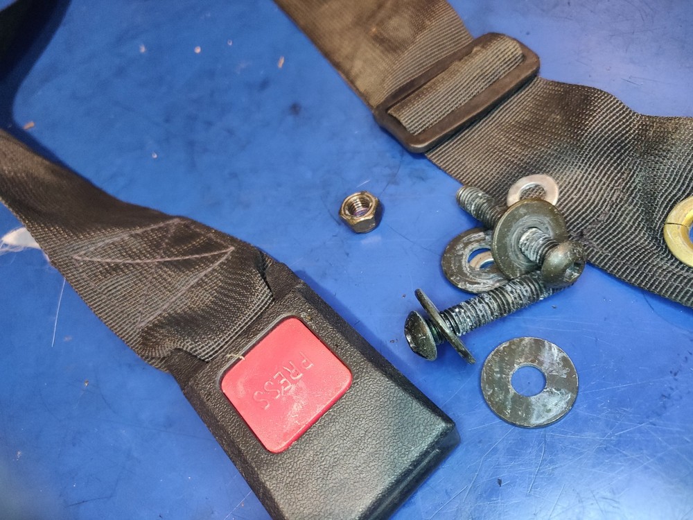 pulse 6 quickie wheelchair seatbelt