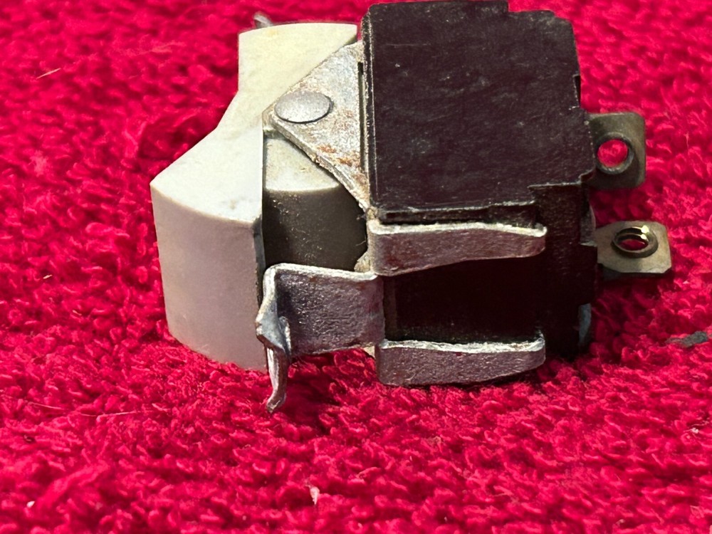 AIRCRAFT LEFT MAGNETO ROCKER SWITCH