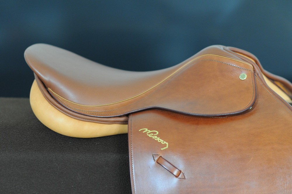 Brand New Nelson Pessoa A/O 17.5" Medium Tree Saddle