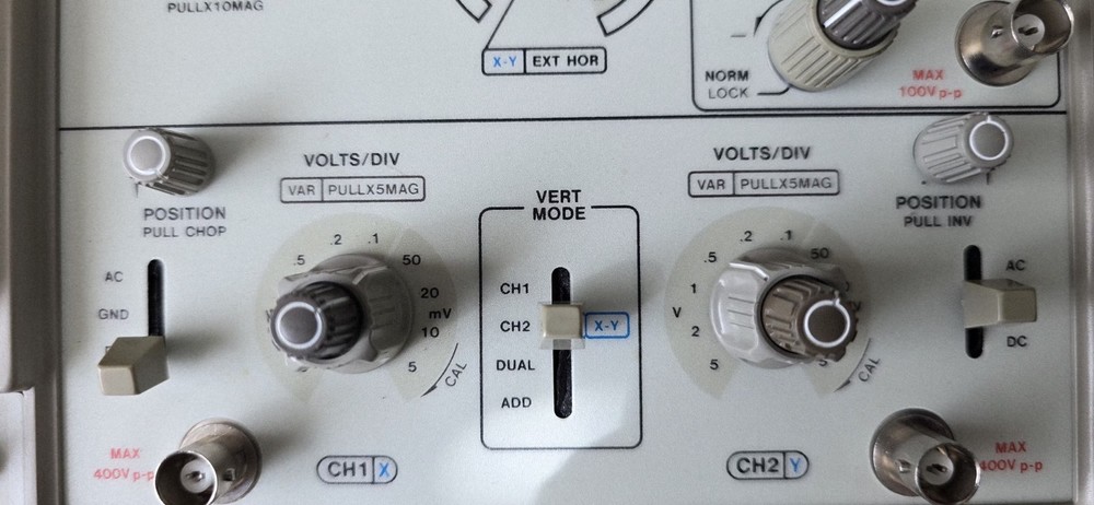 NIDA Model 470 Oscilloscope
