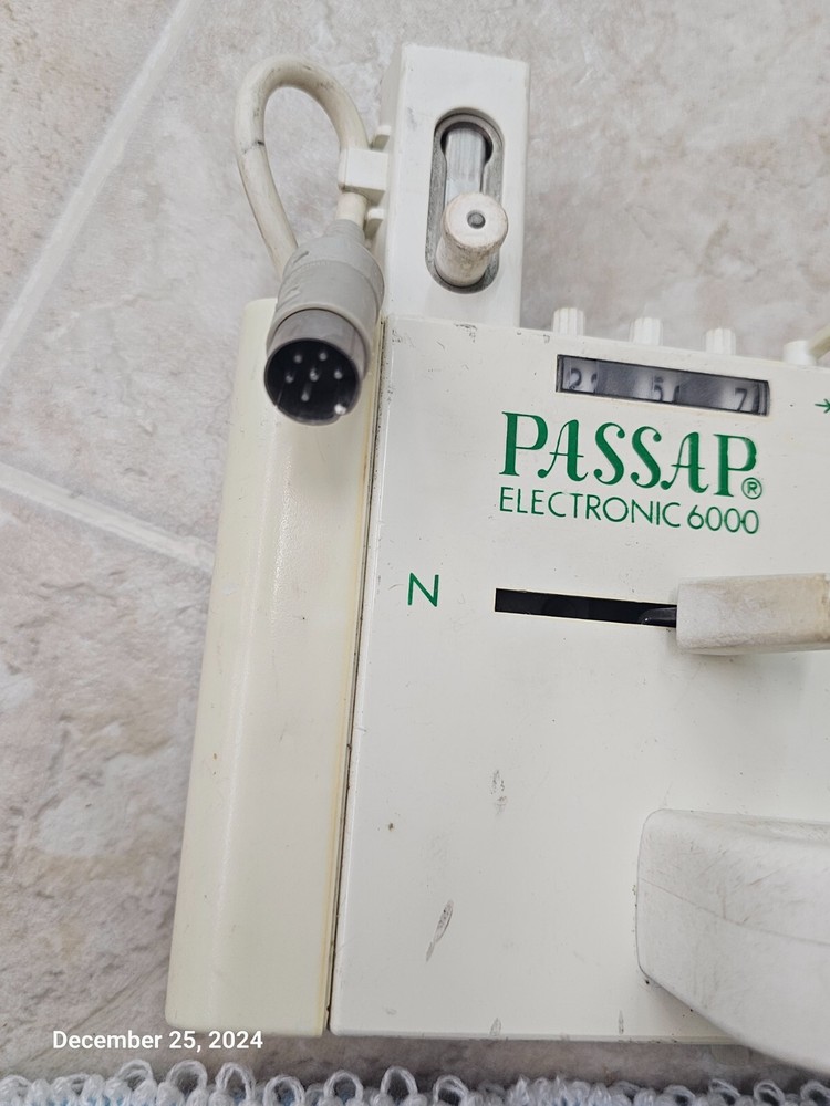 Passap E6000 Knitting Machine Front Lock (Carriage) - TESTED