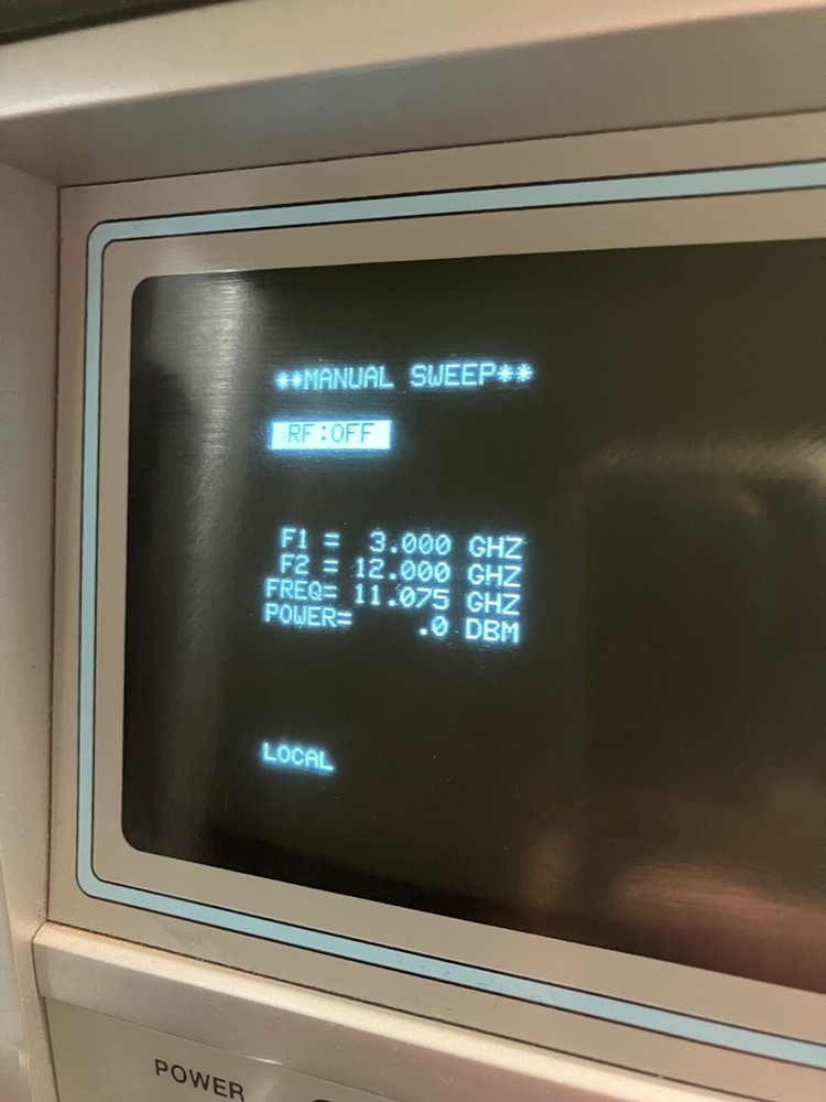 EIP 924 3-12.4ghz Microwave Source