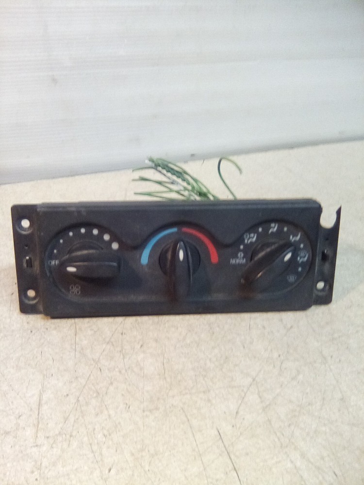 2009 International Prostar OEM  3545543C4 Climate Control "BROKEN CORNER"