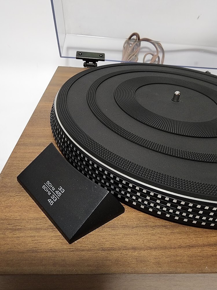 Yamaha YP-511 Direct Drive Record Player Turntable