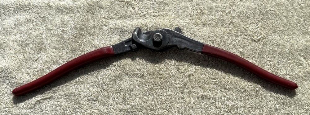 VINTAGE 9 INCH CABLE BUNDLE CUTTER
